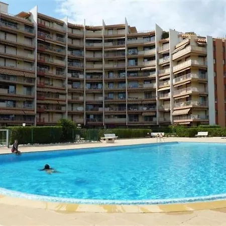 Appartamento Joli Avec Piscine *